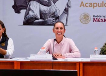 Claudia Sheinbaum evalúa daños en Acapulco tras el huracán John