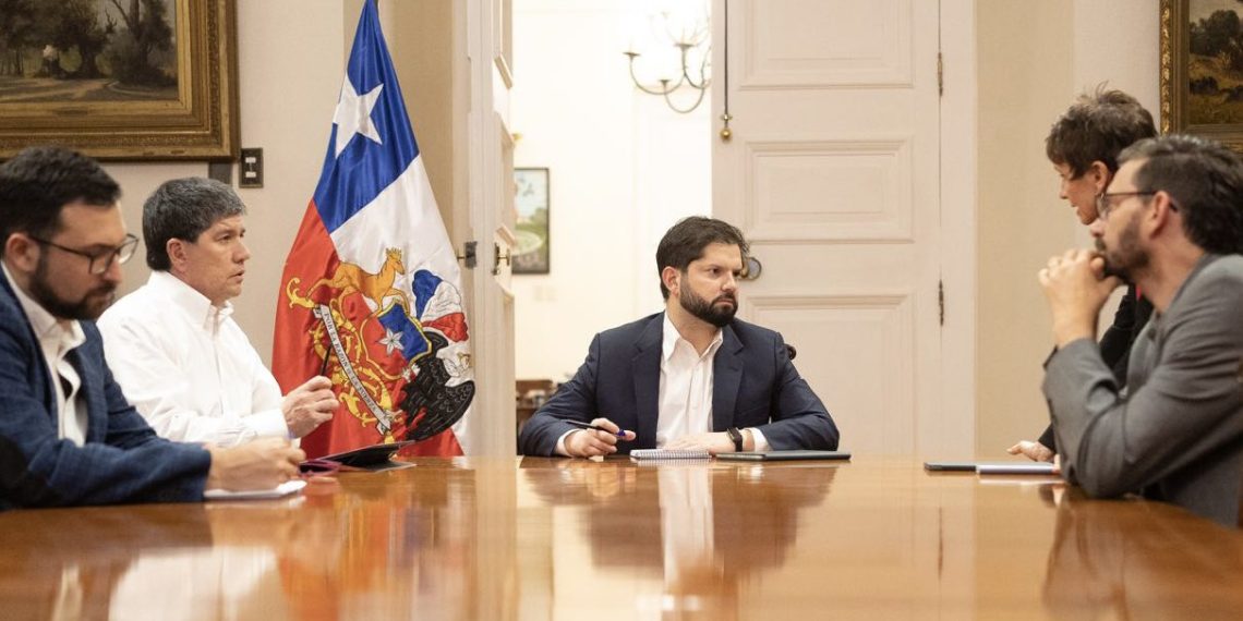 Boric lanza iniciativa para aliviar la deuda estudiantil y transformar el financiamiento educativo