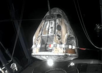 La cápsula Crew-8 de SpaceX regresa a la Tierra con cuatro astronautas a bordo