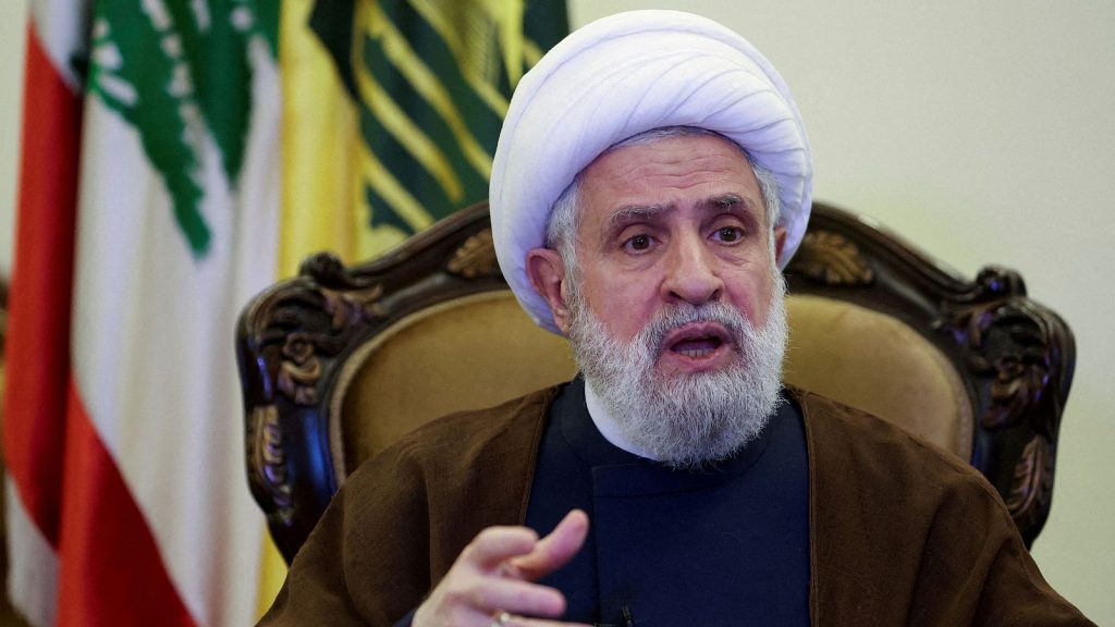 Naim Qassem asume el cargo tras la muerte de Hasan Nasralá en un bombardeo israelí.