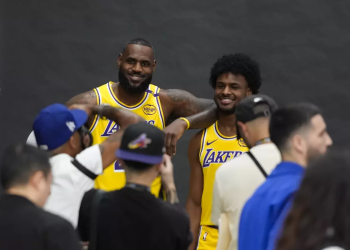 LeBron James comienza una nueva etapa entrenando con su hijo Bronny en los Lakers