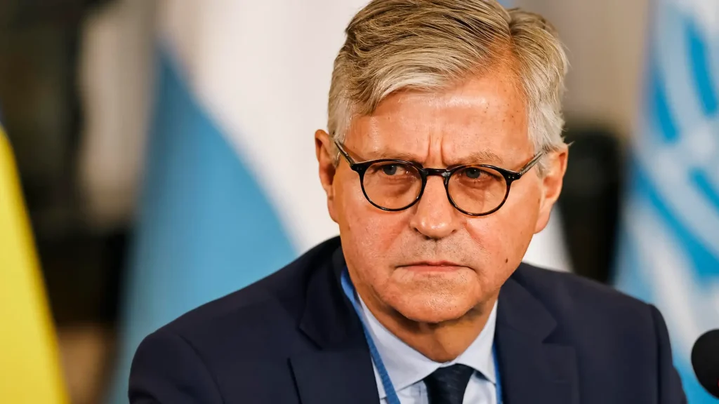 La Fuerza Provisional de la ONU para el Líbano (FINUL) se mantendrá en sus bases a pesar de recientes ataques.