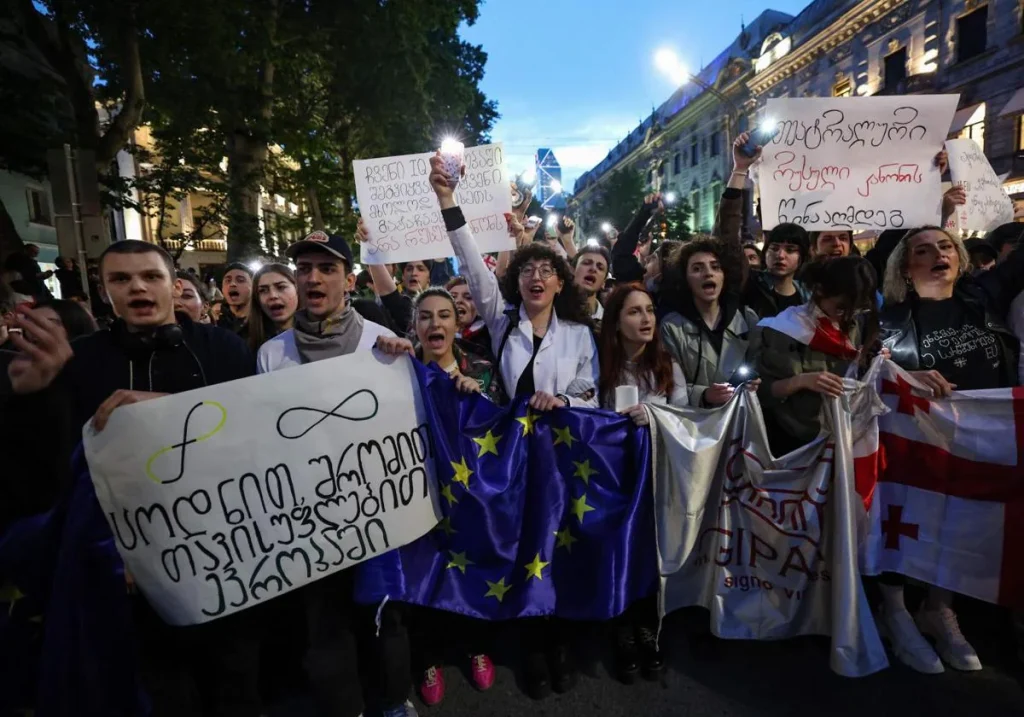 Miles de georgianos se unieron en Tiflis para apoyar su camino hacia la Unión Europea.