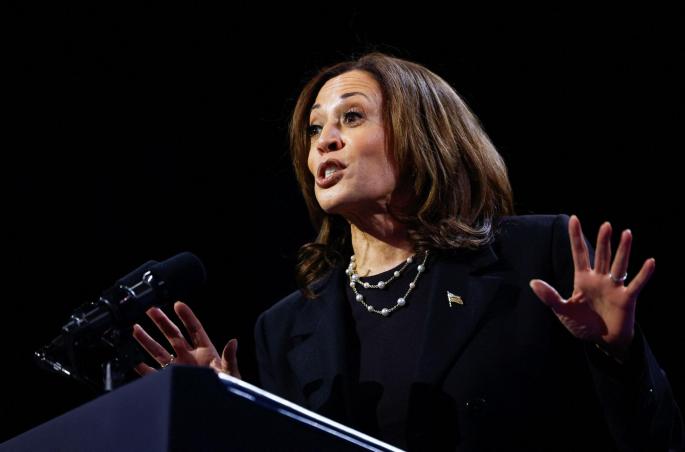 Kamala Harris critica a Trump por sus comentarios sobre el uso de las Fuerzas Armadas