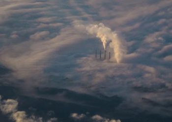Aumento de CO2 impulsa años de calor extremo, alerta la ONU