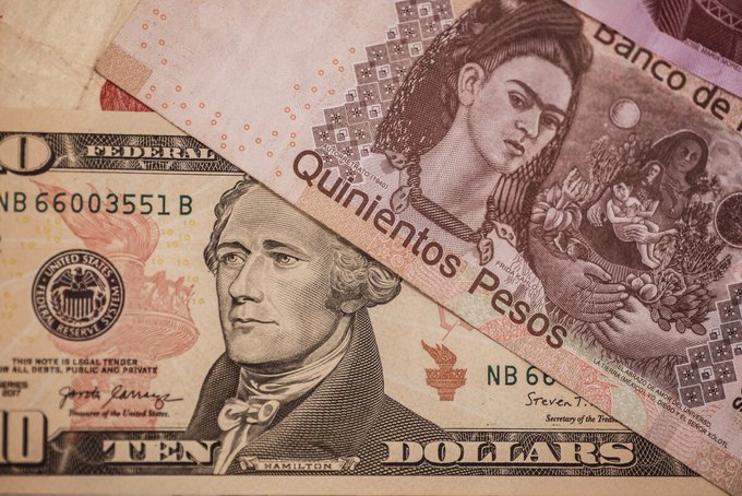 Peso mexicano inicia la semana a la baja; cotiza por encima de 20 unidades por dólar