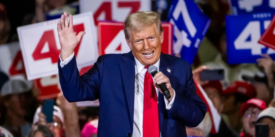 Trump se posiciona frente a Harris en una contienda electoral muy ajustada