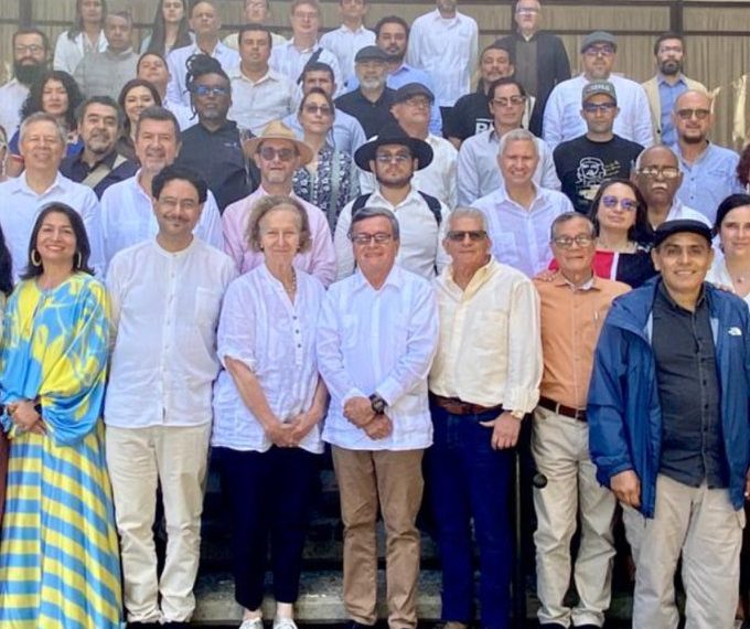 Gobierno de Colombia y ELN se reunirán el 1 de noviembre en Venezuela