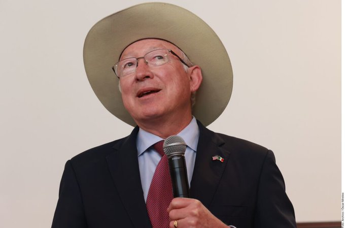 Ken Salazar asegura que la relación con Claudia Sheinbaum es sólida y continuará sin pausas