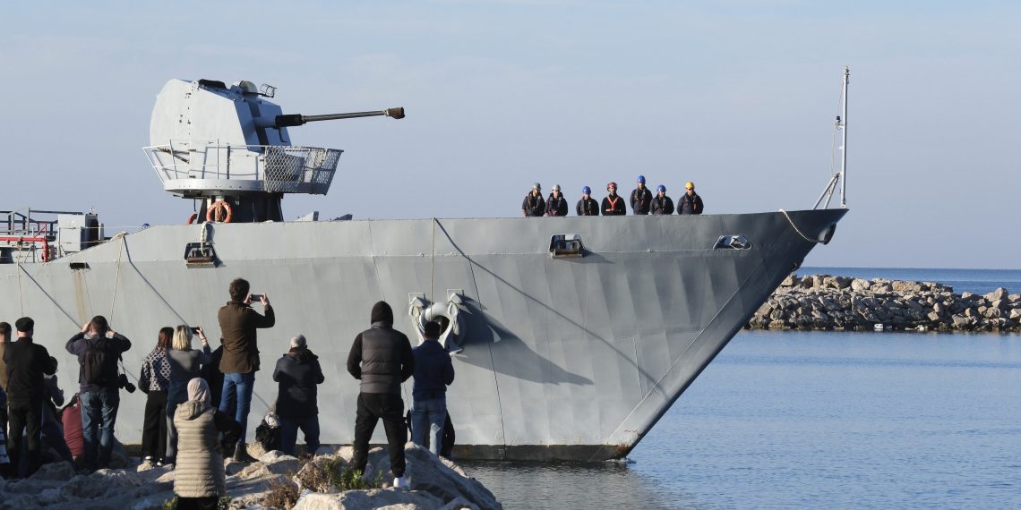Italia envía a Albania un segundo buque con migrantes rescatados en el Mediterráneo