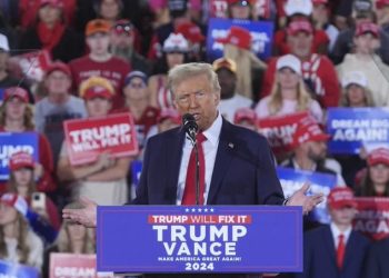 Trump amenaza con aranceles del 25% a México si no frena el ingreso de criminales y drogas