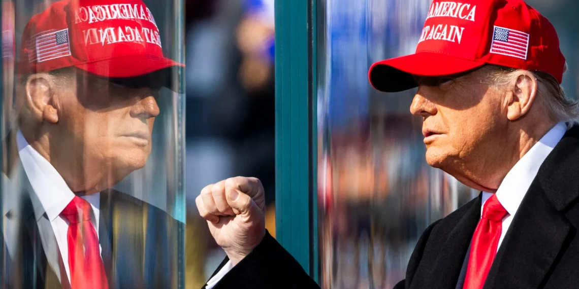 Trump se lanza contra Kamala Harris en su campaña en Georgia