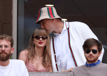 Relación entre Taylor Swift y Travis Kelce: ¿Un vínculo genuino o una estrategia publicitaria?
