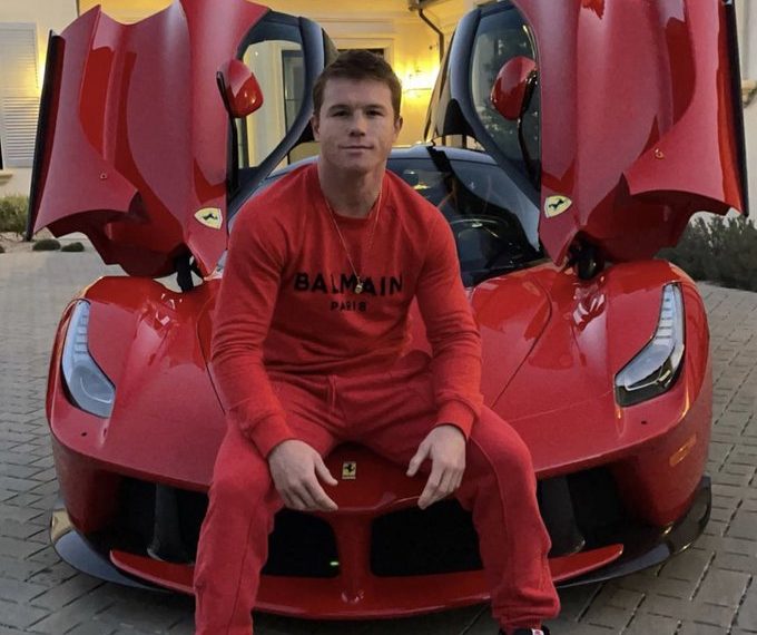 La exclusiva colección de autos Ferrari de Saúl “Canelo” Álvarez