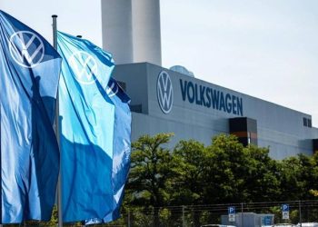 Alemania: Volkswagen afronta huelgas por tensiones con sus empleados