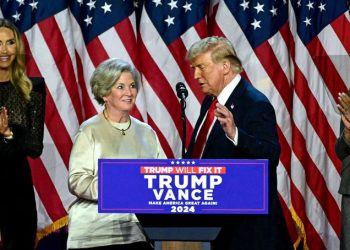 Trump designa a Susie Wiles como primera mujer jefa de gabinete
