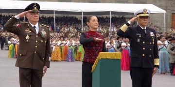 Claudia Sheinbaum encabeza su primer desfile por la Revolución Mexicana