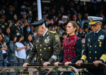 Claudia Sheinbaum encabeza su primer desfile por la Revolución Mexicana