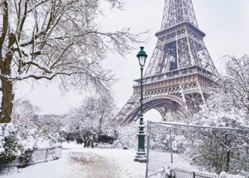 Tormenta de nieve en París: cierre de la Torre Eiffel y alerta en 56 departamentos