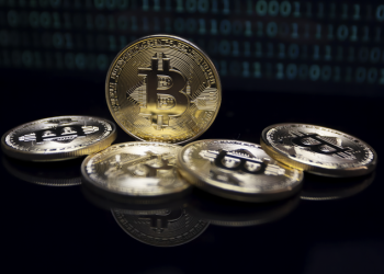 El bitcoin alcanza máximos históricos cerca de los 82.400 dólares tras la victoria de Trump