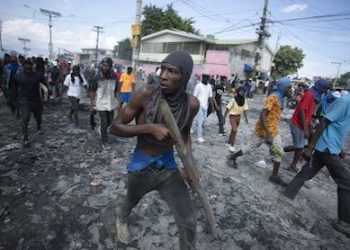 Puerto Príncipe permanece paralizada por violencia de bandas armadas