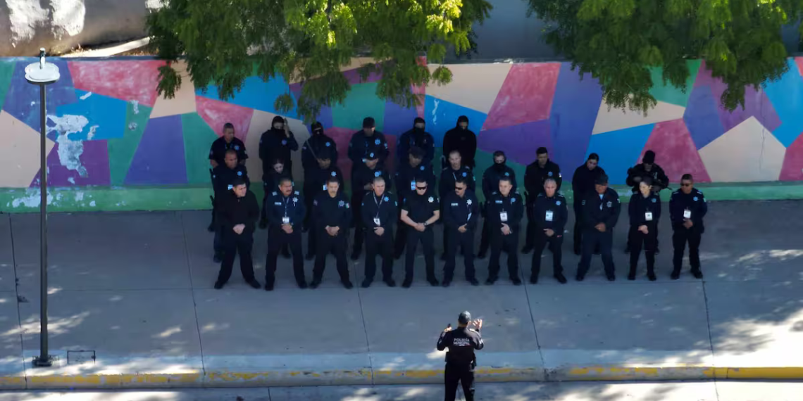 Policía Preventiva refuerza seguridad en el Centro de Hermosillo para temporada decembrina