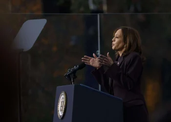 Kamala Harris acepta su derrota en un emotivo discurso tras la derrota frente a Trump