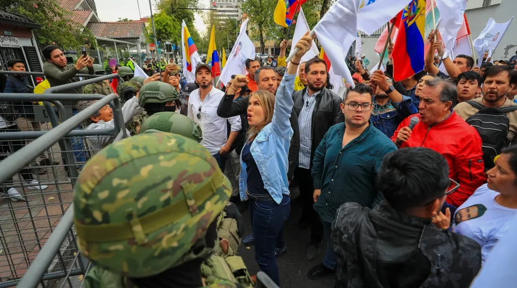 Ecuador excluye a Jan Topic de las elecciones presidenciales