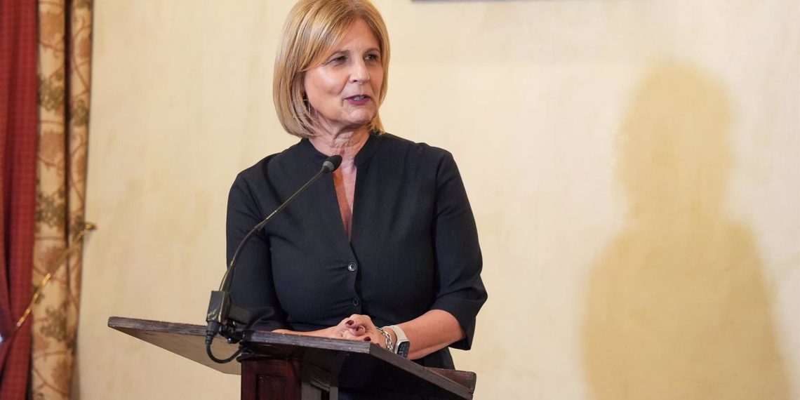 Un año tras la dimisión de Costa, el caso judicial sigue sin avances ni acusación formal