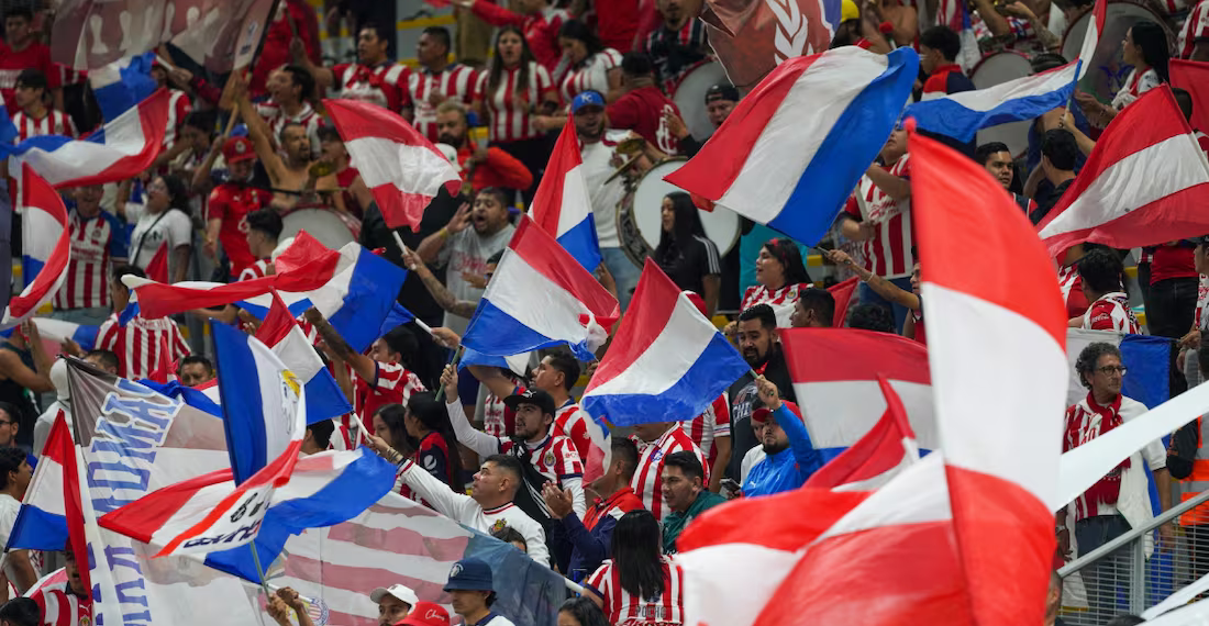 Chivas presenta nuevo jersey alternativo tras eliminación del Apertura 2024