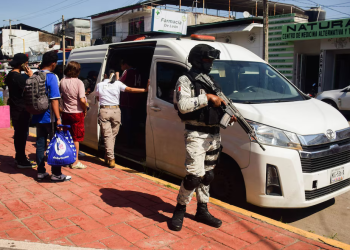 Rescatan a 29 migrantes venezolanos en Chiapas; dos detenidos por extorsión