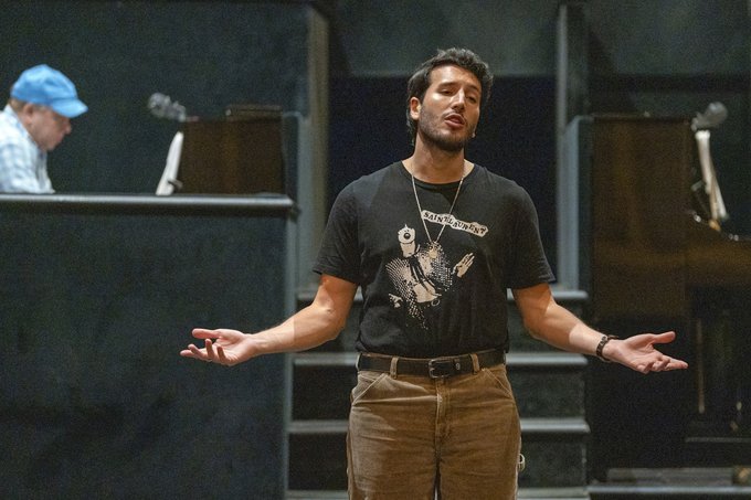 Sebastián Yatra debutará en Broadway como Billy Flynn en Chicago