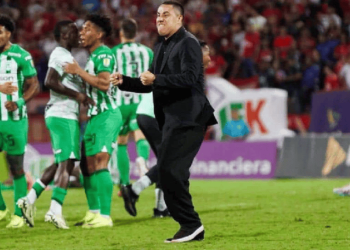 Efraín Juárez es vetado por tres años del fútbol colombiano tras un polémico festejo