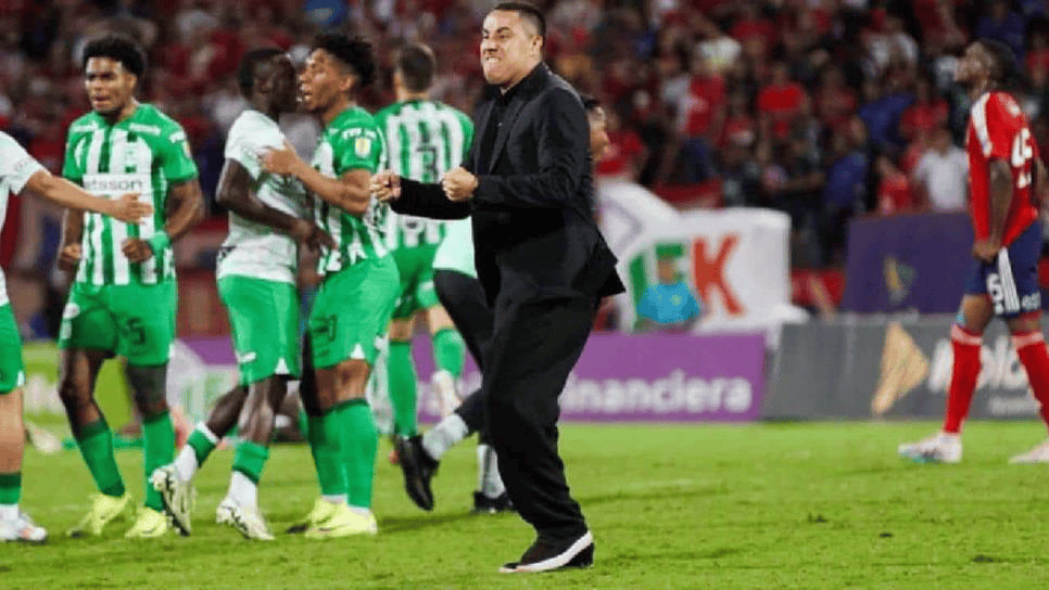 Efraín Juárez es vetado por tres años del fútbol colombiano tras un polémico festejo