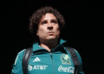 Guillermo Ochoa es clave para la selección mexicana ante Honduras, según Eduardo Bennett