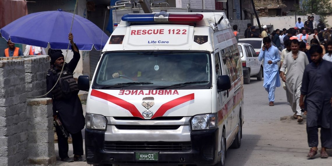 Tragedia en Pakistán: 27 muertos en un accidente tras boda, solo sobrevive la novia