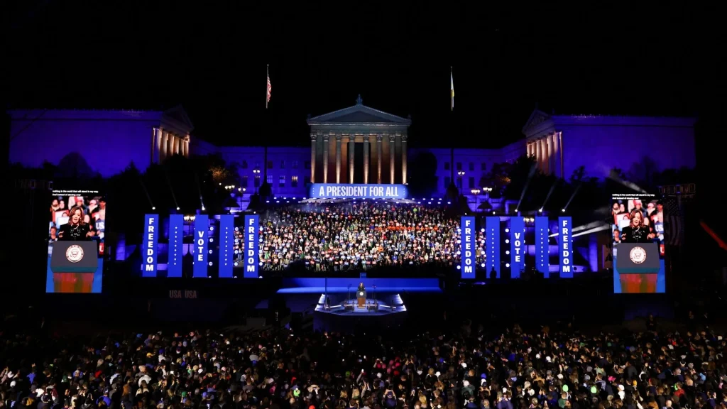 Kamala Harris cerró su campaña en Pensilvania con una gran fiesta en Filadelfia, acompañada por artistas como Lady Gaga y Ricky Martin.