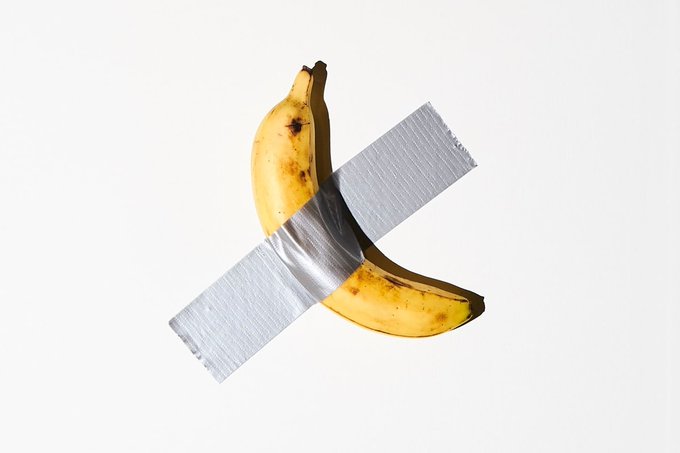 La banana de Cattelan se subasta por 6,2 millones de dólares en Nueva York