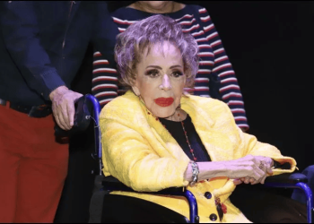 La salud de Silvia Pinal mejora, pero Alejandra Guzmán no puede visitarla