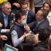 Violencia en el Senado: Adán Augusto López exige disculpas y desata tensión con panistas
