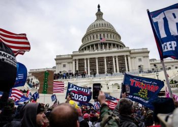 Informe: No hubo agentes del FBI encubiertos en el asalto al Capitolio