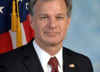 El Director Del FBI Anuncia Su Dimisión Antes De Que Trump Asuma El Poder