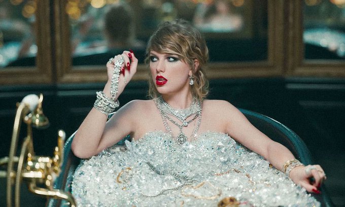 Taylor Swift Rompe Récord con 49 Premios Billboard en 2024