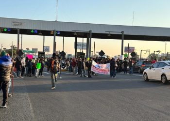 Suteym toma casetas en la autopista México-Pachuca como protesta por falta de pagos