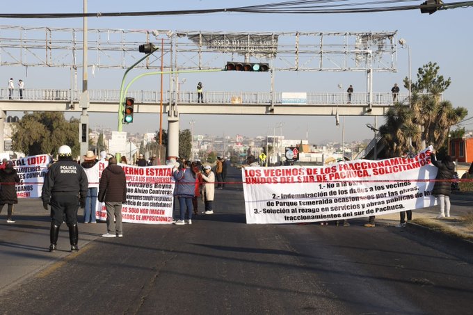 Policías Despejan Bloqueo en Carretera México-Laredo; Vecinos Rechazan Albergue Migrantes