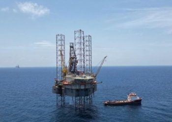 Producción de Pemex cae 10% en noviembre; acumula seis meses a la baja