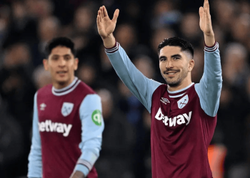 Edson Álvarez vence a Raúl Jiménez en un emocionante duelo de Premier League