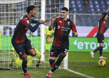 Johan Vásquez anota un gol clave en el triunfo del Genoa contra Monza