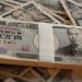 El yen japonés alcanza su nivel más bajo en seis meses frente al dólar