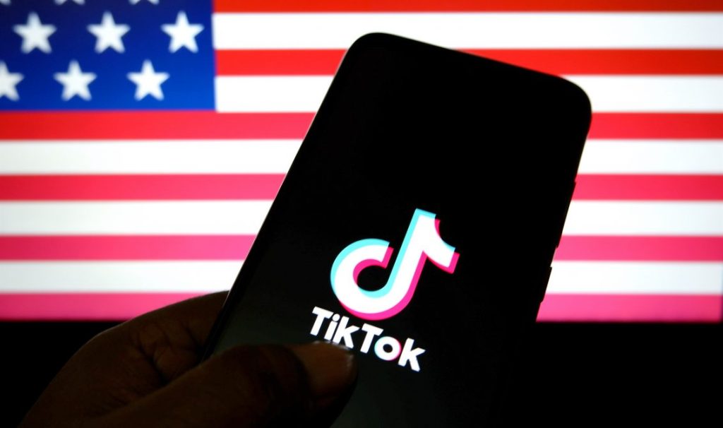  La Corte Suprema de Estados Unidos ha ratificado la ley que prohíbe TikTok a partir del domingo si no se concreta su venta.
